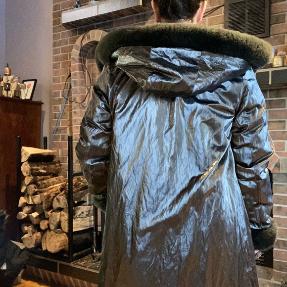 Luxurious Reversible Faux Fur Hooded Coat - Picture 5 of 9